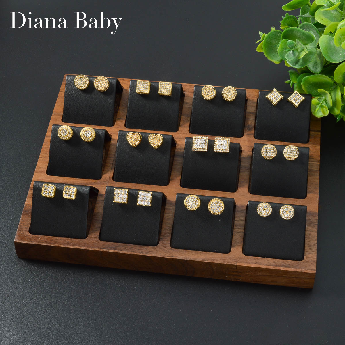 Diana Baby Goldfarbene Ohrring – Women Accessories Dubai Bewertung und Preis